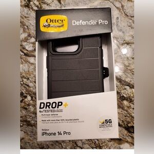 OtterBox Defender Pro Black Case for iPhone 14 Pro